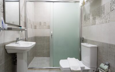 Three Signs You Need A New Shower Door